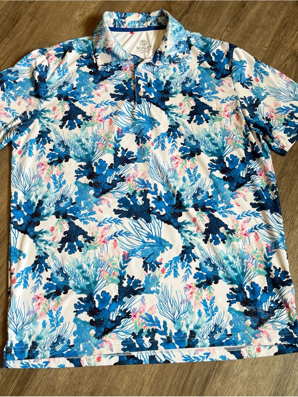 SCALES Performance Men’s Blue Coral-Print Polo Shirt L